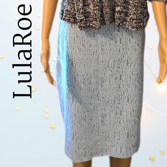 NWT LulaRoe powder blue Cassie skirt Sz L